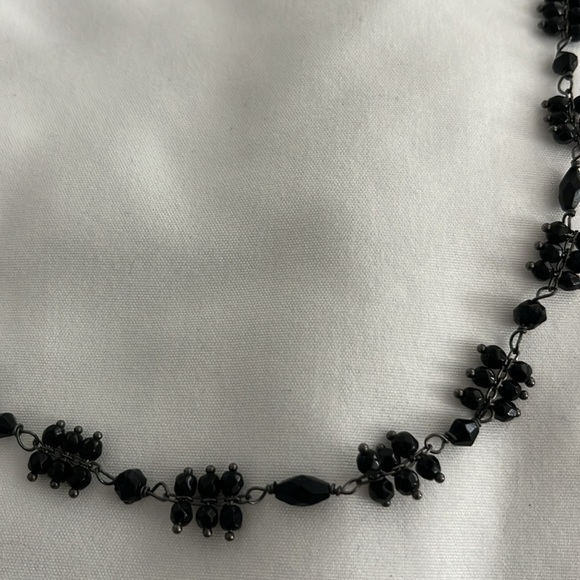 LC Black Beaded Floral Designed Necklace With Gunmetal Chain - Picture 2 of 3